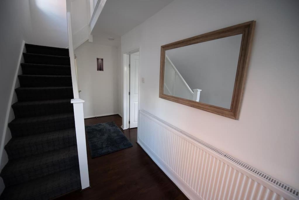 Apartamento Spacious 3 Bed Airport Free Parking Sleeps 10 Manchester
